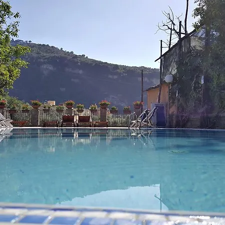 Apartahotel Villaggio Península Sorrentina